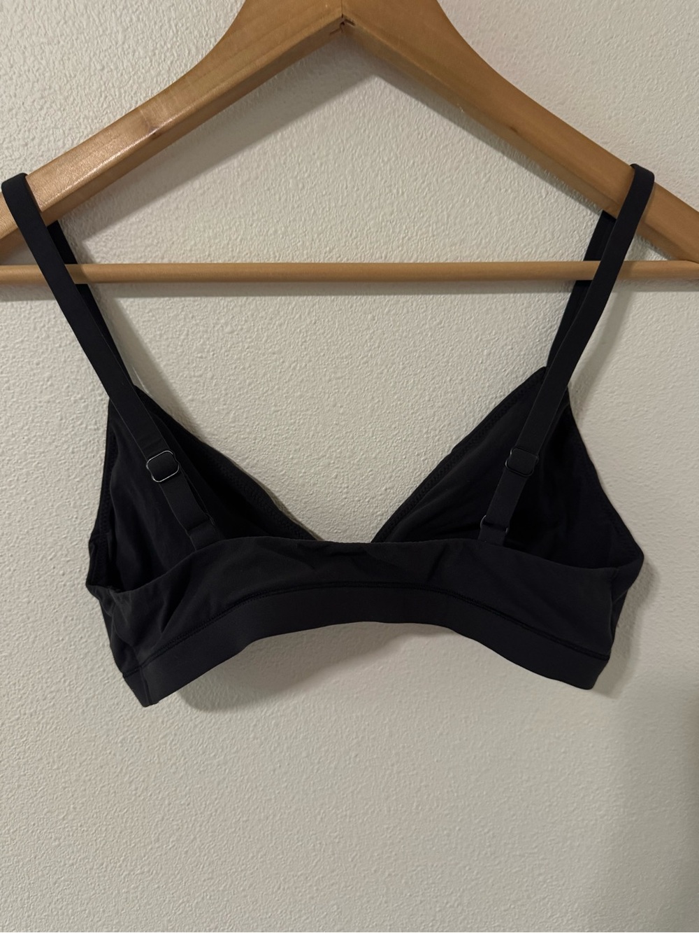 Skims Triangle Bralette Fits Everybody Onyx Second-Skin Minimalist-Medium - Picture 3 of 9